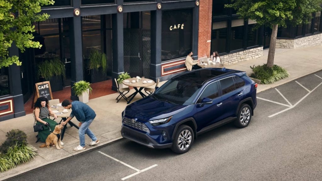 Toyota RAV4 2025 ครอสโอเวอร์สมดุลสุดแห่งปี พร้อมดีไซน์ใหม่