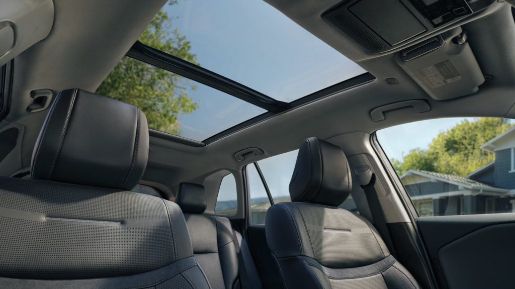 Toyota RAV4 2026 ครอสโอเวอร์ PHEV ใหม่ ดีไซน์ Hammerhead