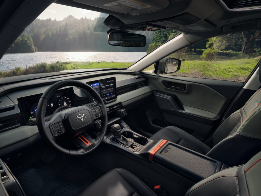 Toyota RAV4 2026 ครอสโอเวอร์ PHEV ใหม่ ดีไซน์ Hammerhead