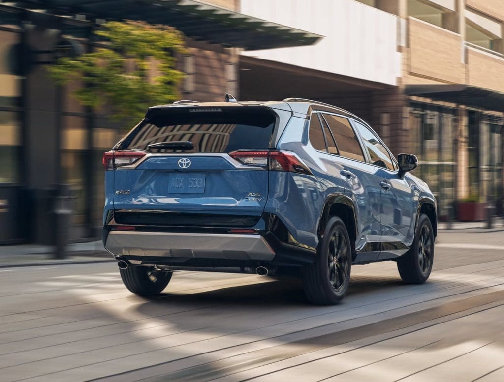 Toyota RAV4 2025 ครอสโอเวอร์สมดุลสุดแห่งปี พร้อมดีไซน์ใหม่
