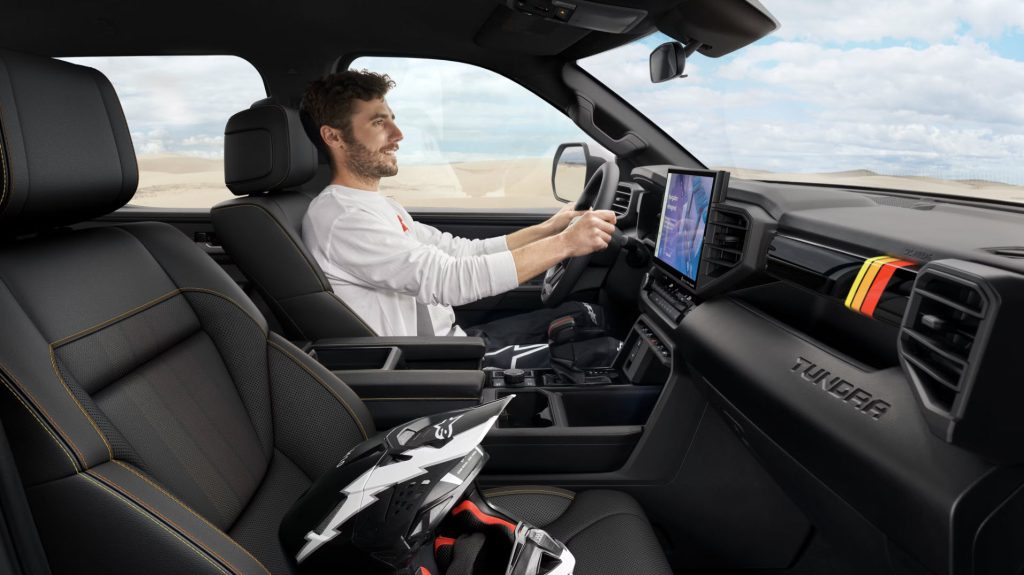 Toyota Tundra รถกระบะ Full Size สุดแกร่งผสานเทคโนโลยีสมรรถนะ Toyota Tundra รถกระบะ Full Size สุดแกร่งผสานเทคโนโลยีสมรรถนะ