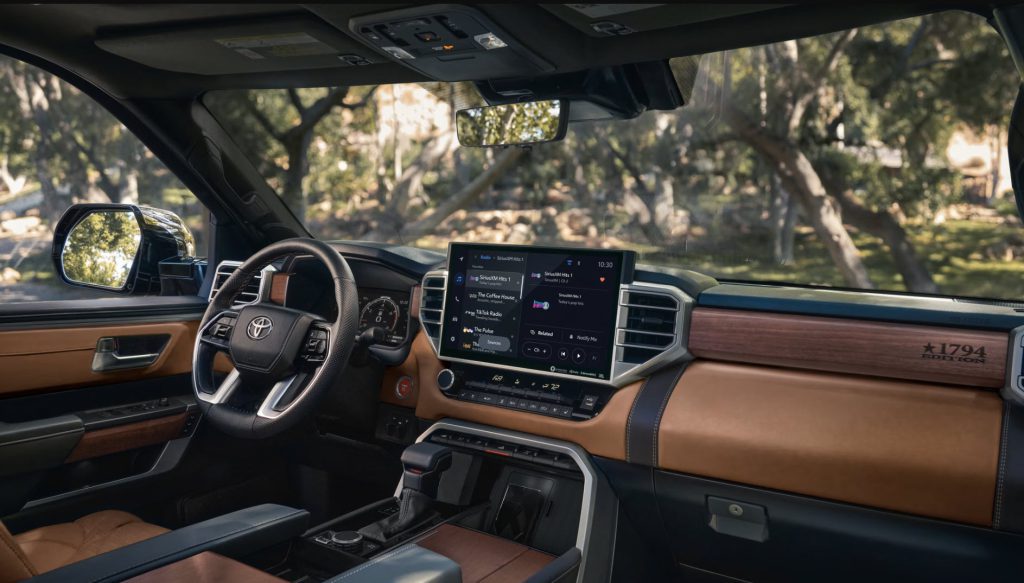 Toyota Tundra รถกระบะ Full Size สุดแกร่งผสานเทคโนโลยีสมรรถนะ Toyota Tundra รถกระบะ Full Size สุดแกร่งผสานเทคโนโลยีสมรรถนะ