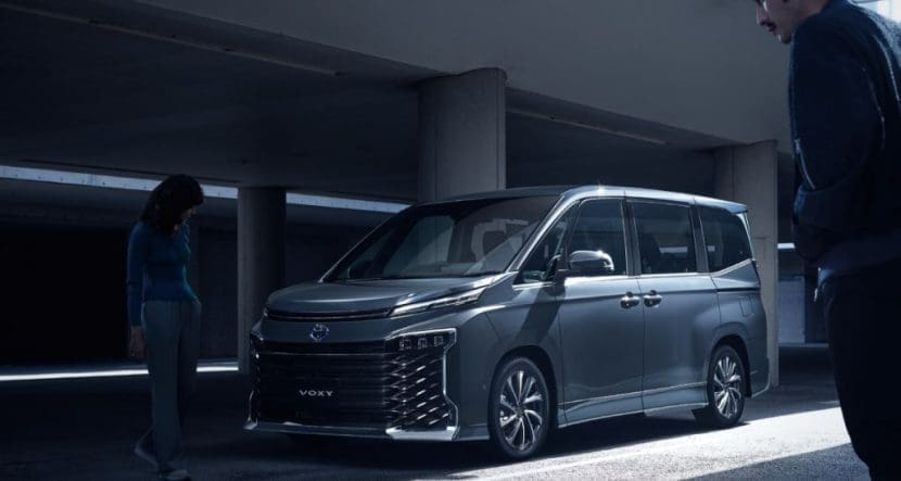 Toyota Voxy 2025 รถครอบครัวอเนกประสงค์ที่พัฒนาขึ้นอีกขั้น | ยางรถยนต์ ราคาอัปเดต 2026 ครบทุกยี่ห้อ รวมยาง Ev | Autotirechecking Toyota Voxy 2025 รถครอบครัวอเนกประสงค์ที่พัฒนาขึ้นอีกขั้น