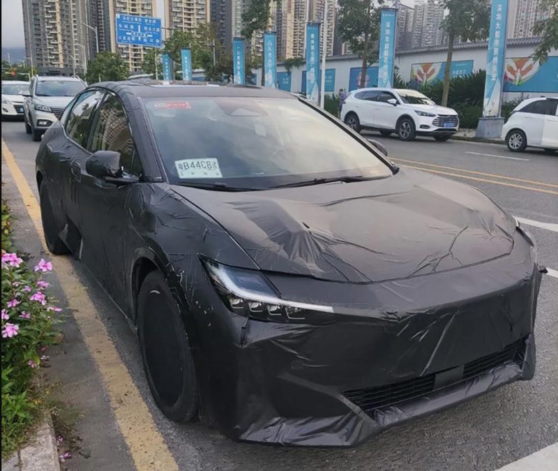 Toyota bZ5 Toyota bZ5 รถยนต์ซีดานไฟฟ้าวิ่งทดสอบจีน คาดเปิดตัวปีนี้