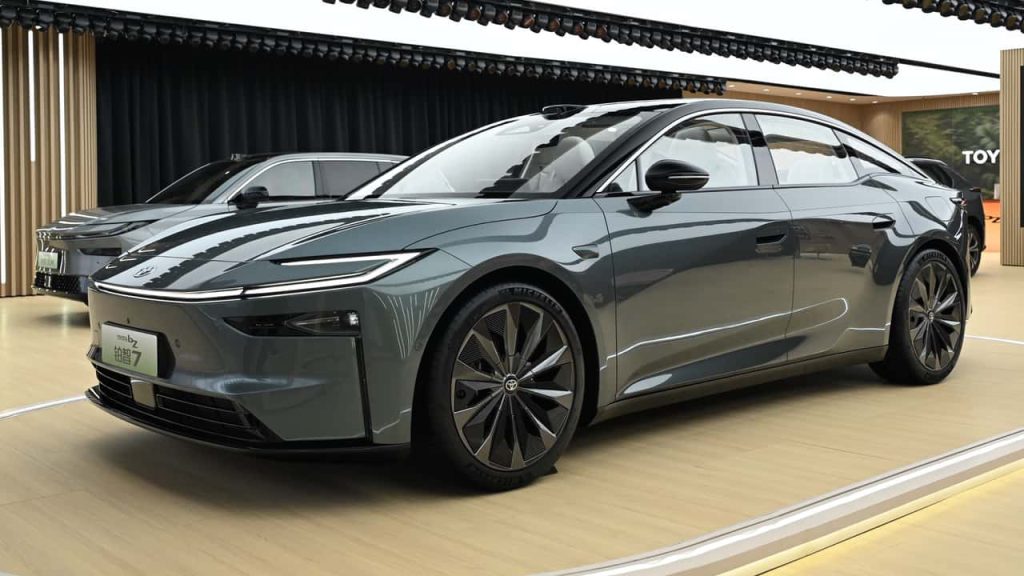 Toyota bZ7 2025 ซีดานไฟฟ้าเรือธงจากโตโยต้า พร้อมท้าชน Toyota bZ7 2025 ซีดานไฟฟ้าเรือธงจากโตโยต้า พร้อมท้าชน