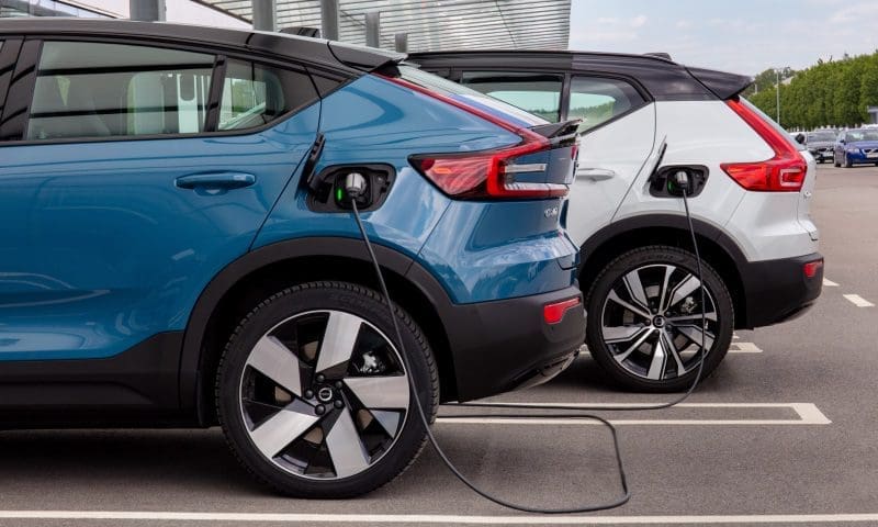 Volvo C40 Recharge Pure Electric | ยางรถยนต์ ราคาอัปเดต 2026 ครบทุกยี่ห้อ รวมยาง Ev | Autotirechecking Volvo C40 Recharge Pure Electric เปิดตัวในไทย ราคา 2.75 ล้านบาท