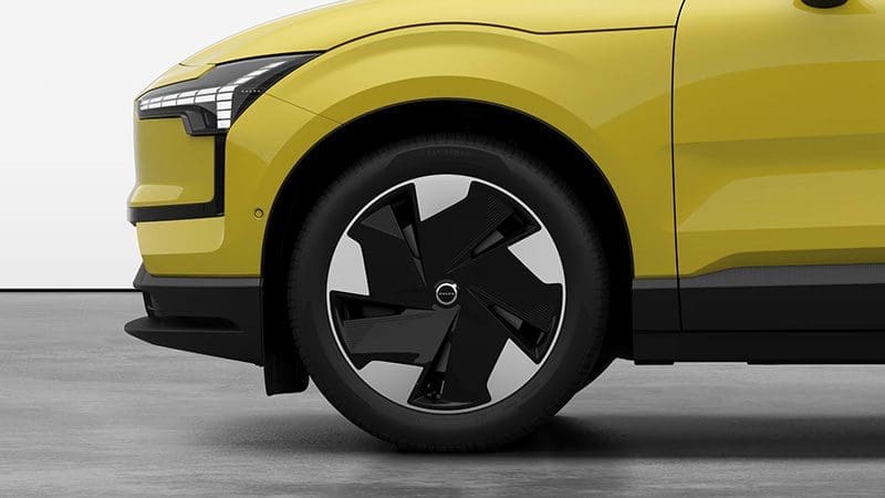 Volvo Ex30 2023 | ยางรถยนต์ ราคาอัปเดต 2026 ครบทุกยี่ห้อ รวมยาง Ev | Autotirechecking Volvo EX30 2023 รถ SUV ไฟฟ้าพรีเมียมรุ่นเล็ก ราคาเริ่ม 1,590,000 บาท