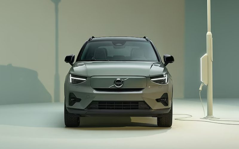 Volvo XC40 Recharge Pure Electric รุ่นย่อยใหม่ ขับหลัง ราคา 1,990,000 บาท