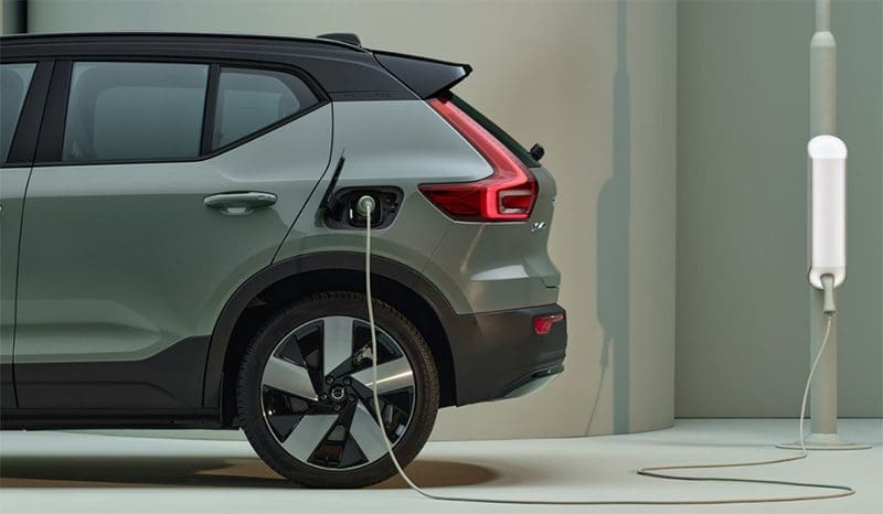Volvo XC40 Twin Motor ใหม่ วิ่งไกลขึ้น แต่ราคาเดิม 2,690,000 บาท