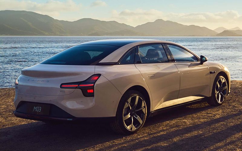 Xpeng MONA M03 Xpeng MONA M03 ซีดานไฟฟ้าน้องใหม่ คู่แข่ง Model 3