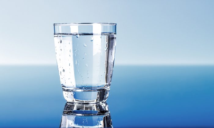 น้ำยาขัดเงายางแบบและรถยนต์สไตล์ DIY ใคร ๆ ก็ทำได้ น้ำยาขัดเงายางแบบและรถยนต์สไตล์ DIY ใคร ๆ ก็ทำได้