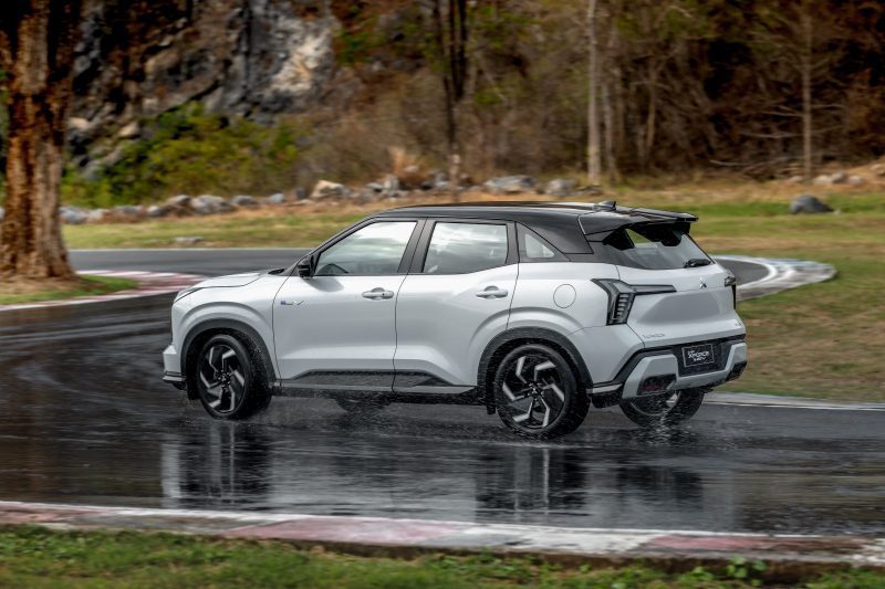 Mitsubishi Xforce HEV 2025 ราคา ตารางผ่อน สเปค ล่าสุด Mitsubishi Xforce HEV 2025 ราคา ตารางผ่อน สเปค ล่าสุด