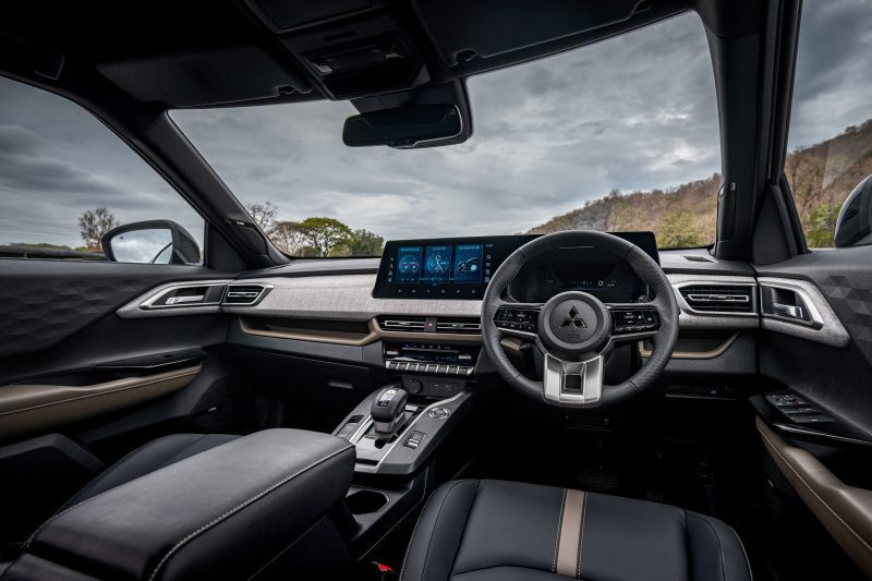 Mitsubishi Xforce HEV 2025 ราคา ตารางผ่อน สเปค ล่าสุด Mitsubishi Xforce HEV 2025 ราคา ตารางผ่อน สเปค ล่าสุด