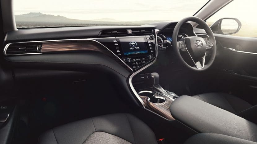 Toyota All New Camry 2019 ราคาเริ่ม 1445000 บาท โตโยต้า แคมรี่ ราคา โปรโมชั่น และตารางผ่อน | ยางรถยนต์ ราคาอัปเดต 2026 ครบทุกยี่ห้อ รวมยาง Ev | Autotirechecking Toyota All New CAMRY 2019 ราคาเริ่ม 1,445,000 บาท โตโยต้า แคมรี่ ราคา โปรโมชั่น และตารางผ่อน