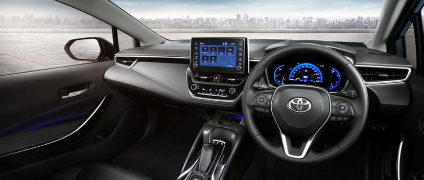 NEW MAZDA3 2019 2020 vs NEW TOYOTA COROLLA ALTIS 2019 2020 เทียบรุ่นท้อป อะไรดีกว่า ?