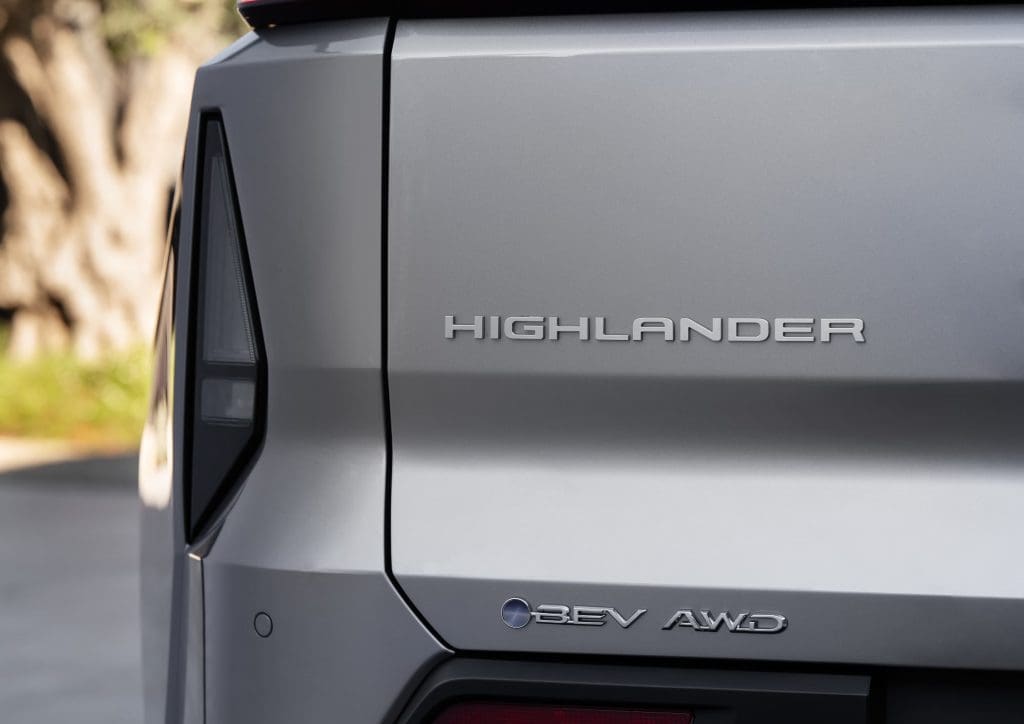 Toyota Highlander EV 2027 ราคา สเปก และระยะทางวิ่ง