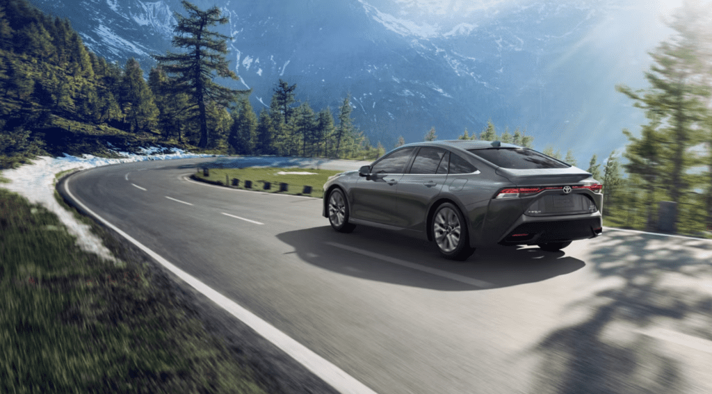 Toyota Mirai – ซีดานพลังไฮโดรเจนแห่งอนาคตจาก Toyota