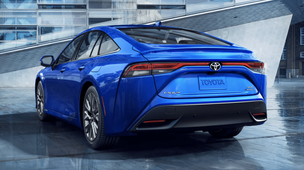 Toyota Mirai – ซีดานพลังไฮโดรเจนแห่งอนาคตจาก Toyota